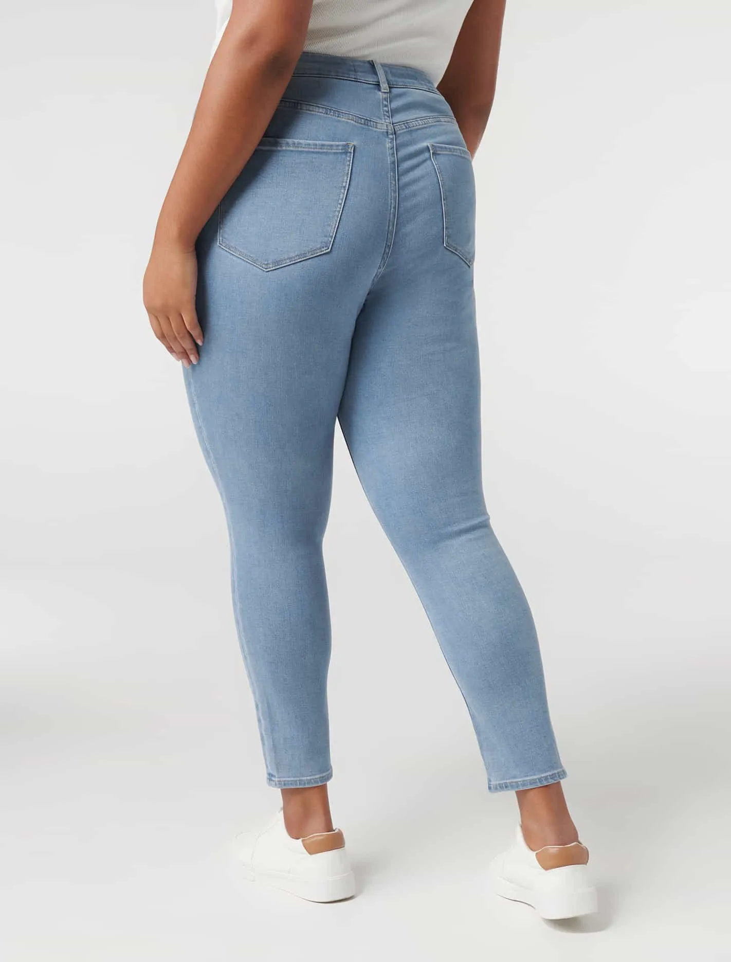 Belinda Curve High Rise Jean