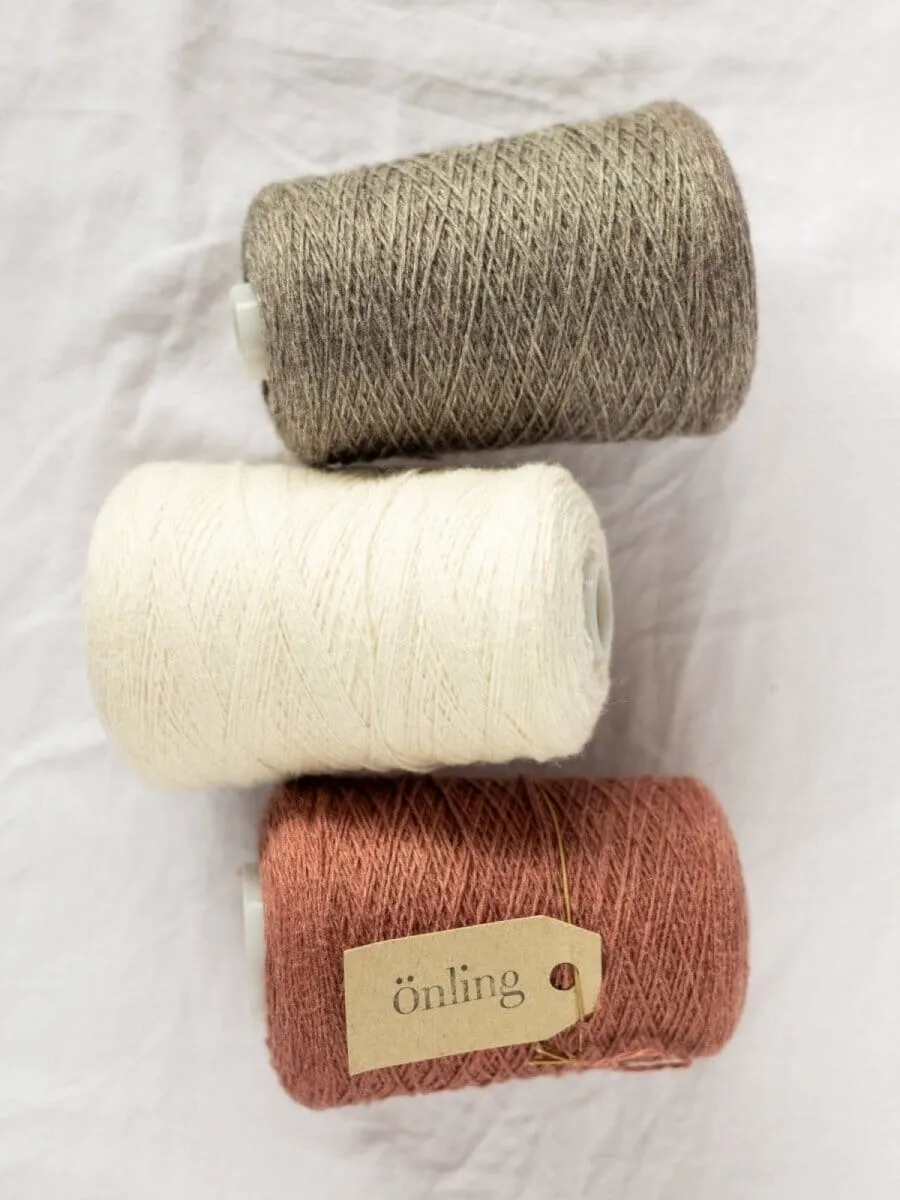 Önling No 12: All-season wool and cotton blend yarn