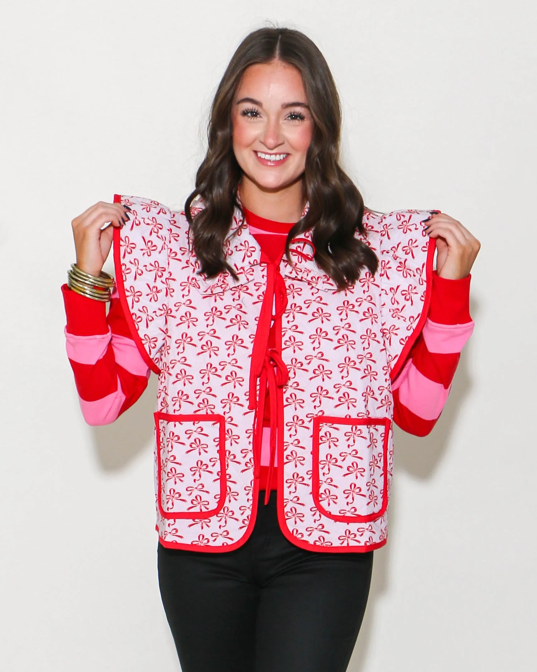 Red Bow Vest With Ruffled Shoulders