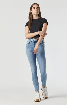 SCARLETT SKINNY IN LIGHT ORGANIC BLUE