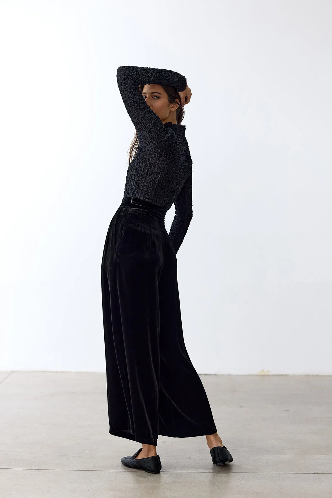 Silk Velvet Wide Leg Trousers - Ónix