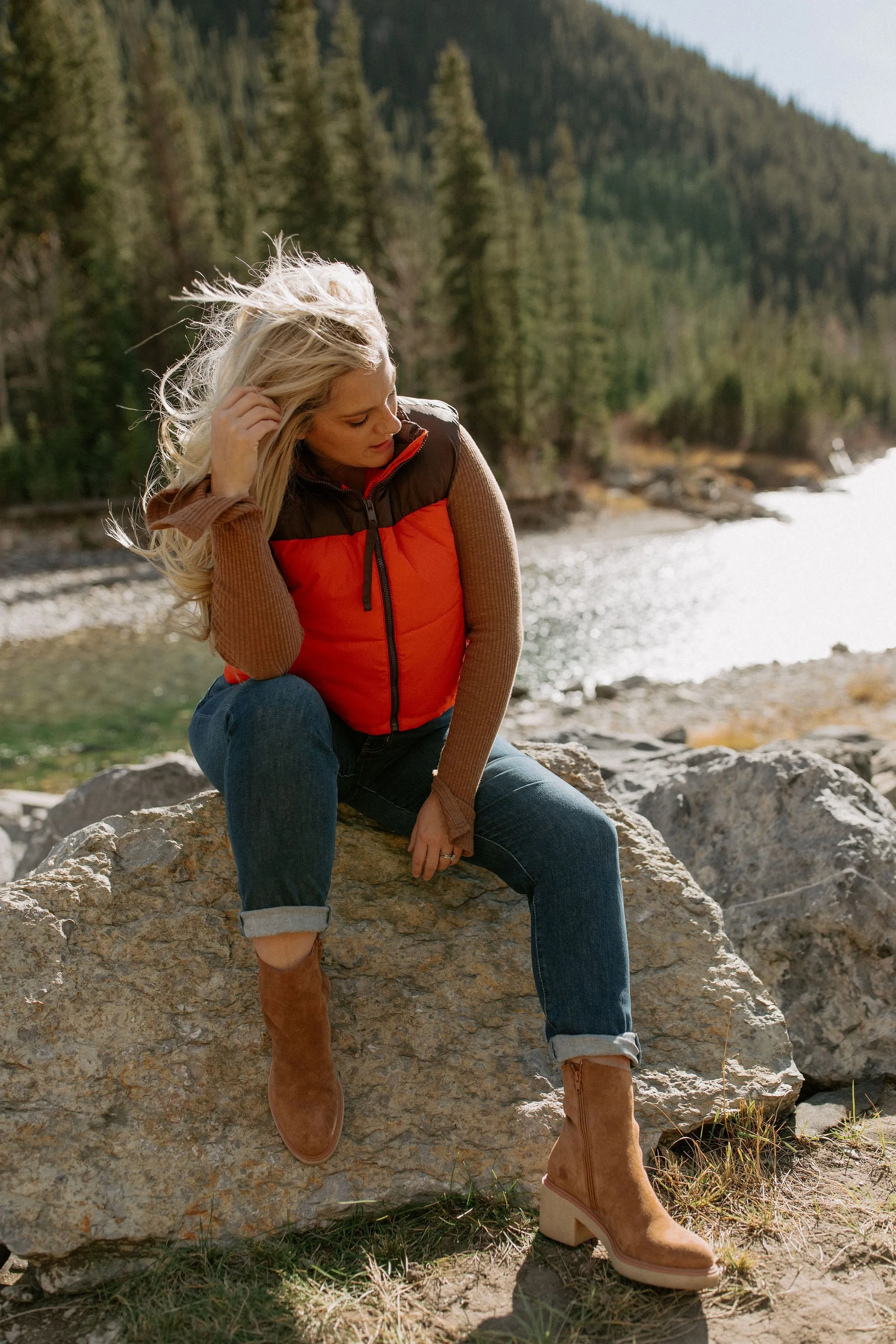 The Bomina Cropped Puffer Vest - Aurora Red