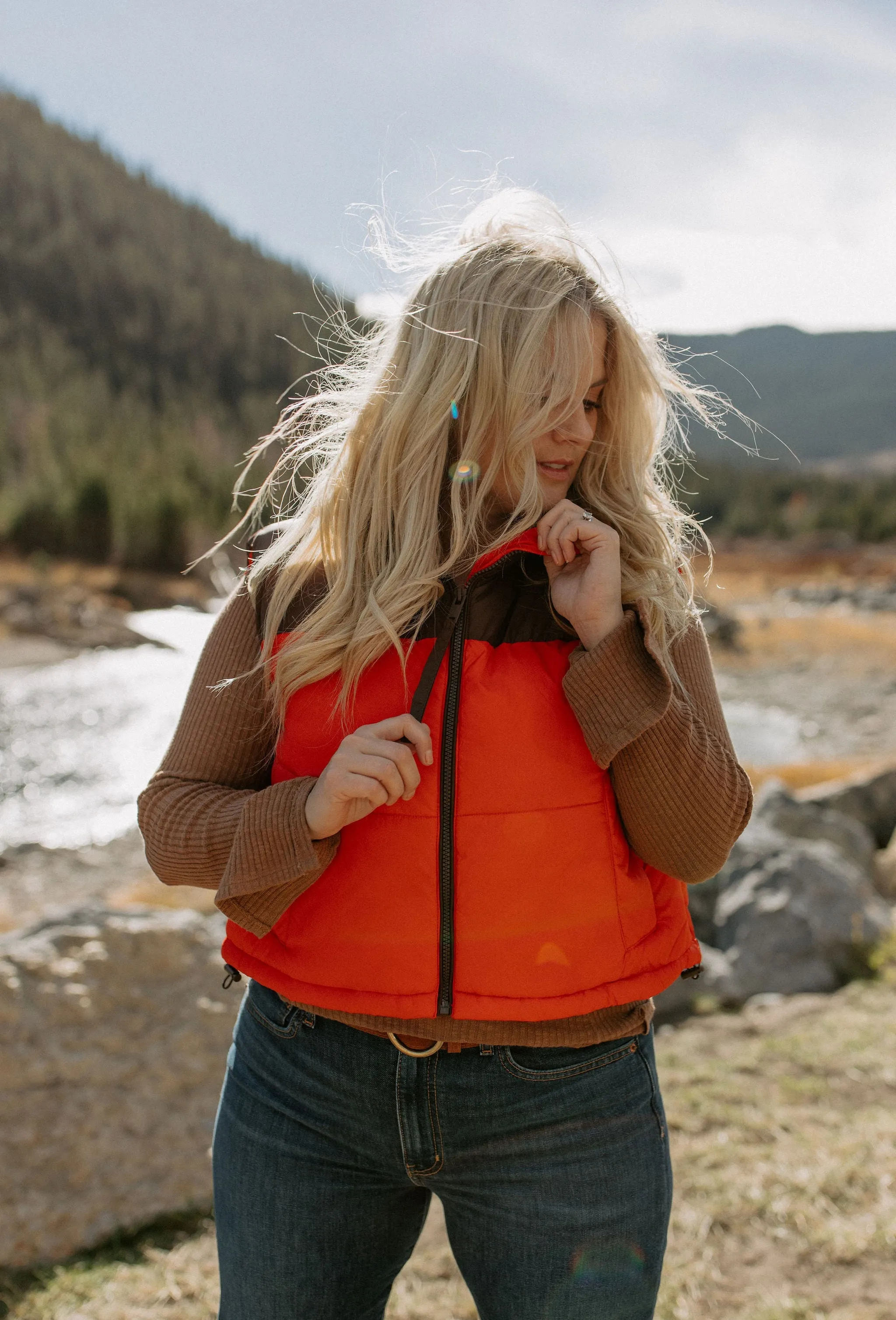 The Bomina Cropped Puffer Vest - Aurora Red