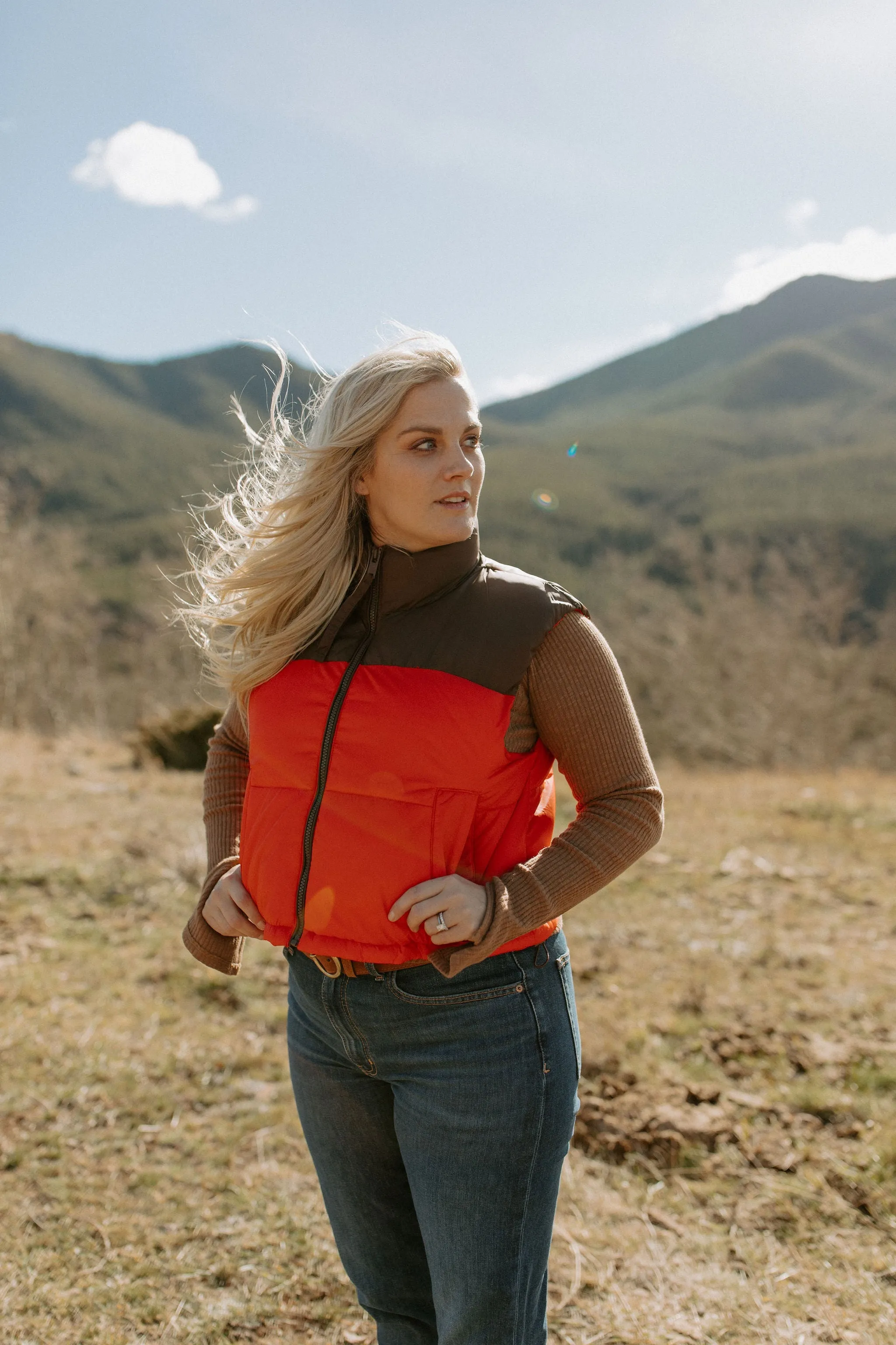 The Bomina Cropped Puffer Vest - Aurora Red