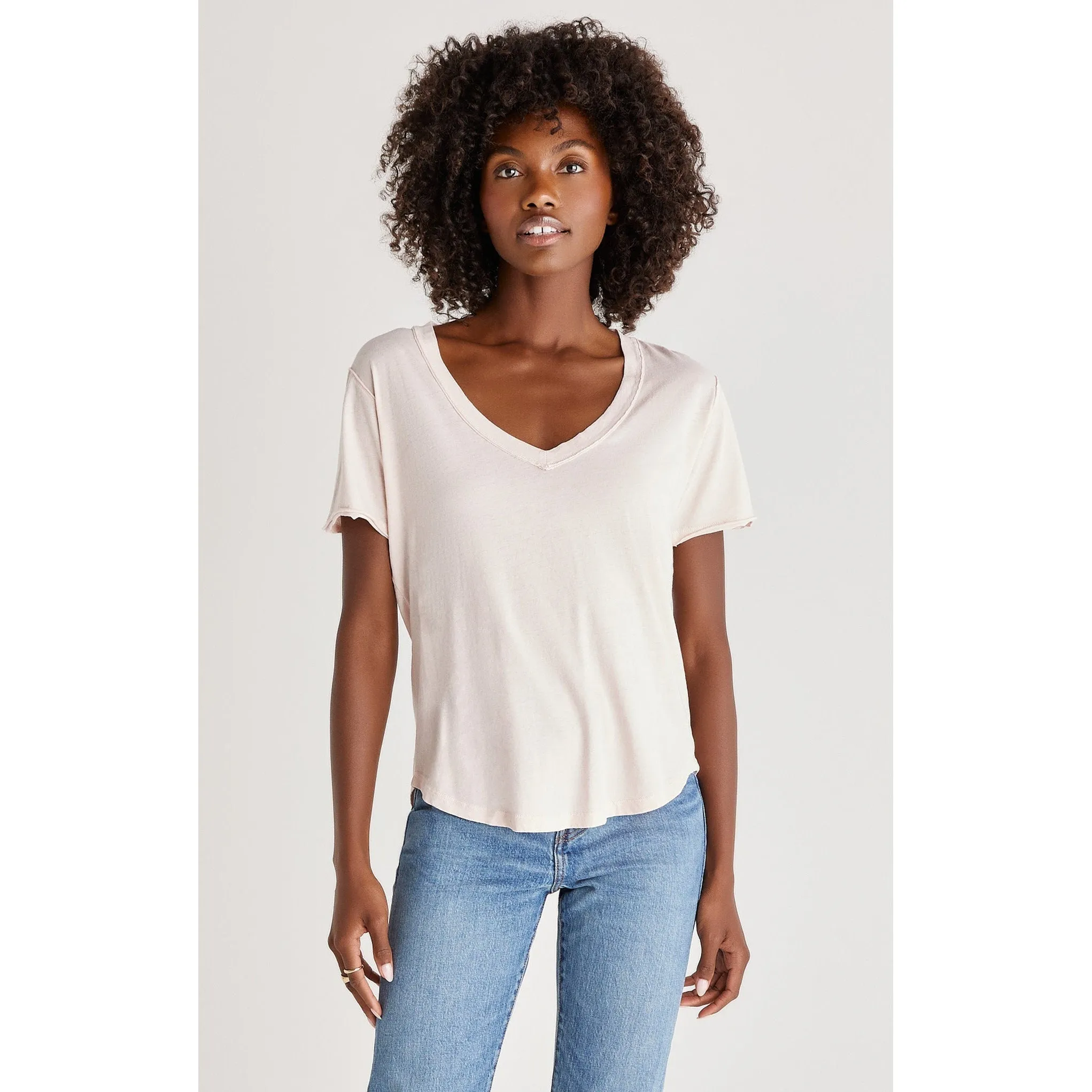 THE ORGANIC COTTON V-NECK TEE