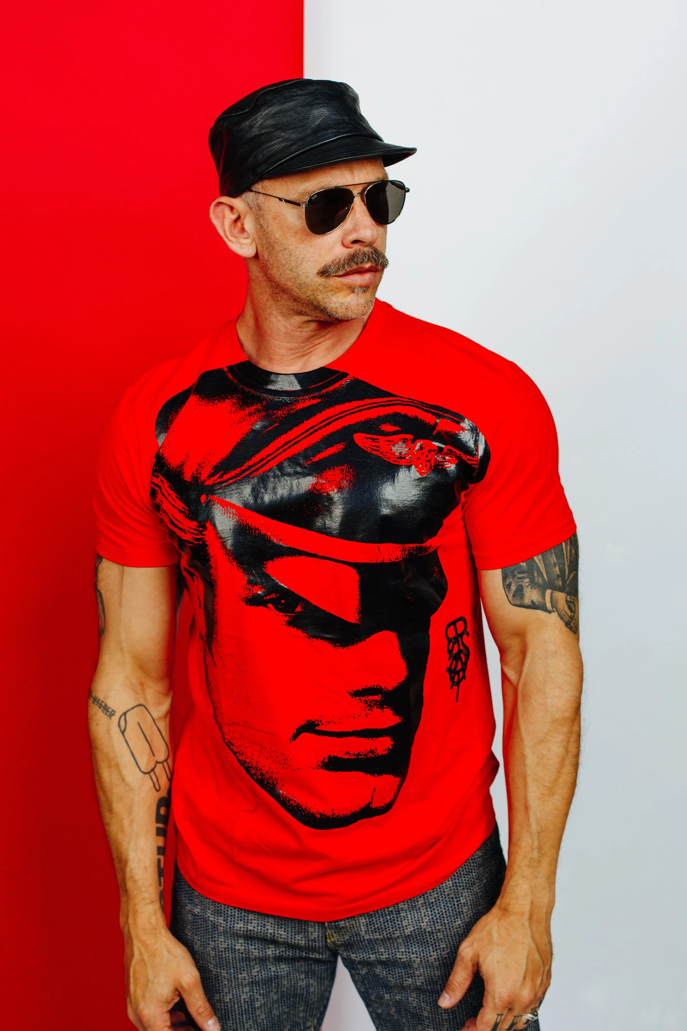 TOM OF FINLAND x WE ARE SPASTOR BIKER HEAD TEE - RED