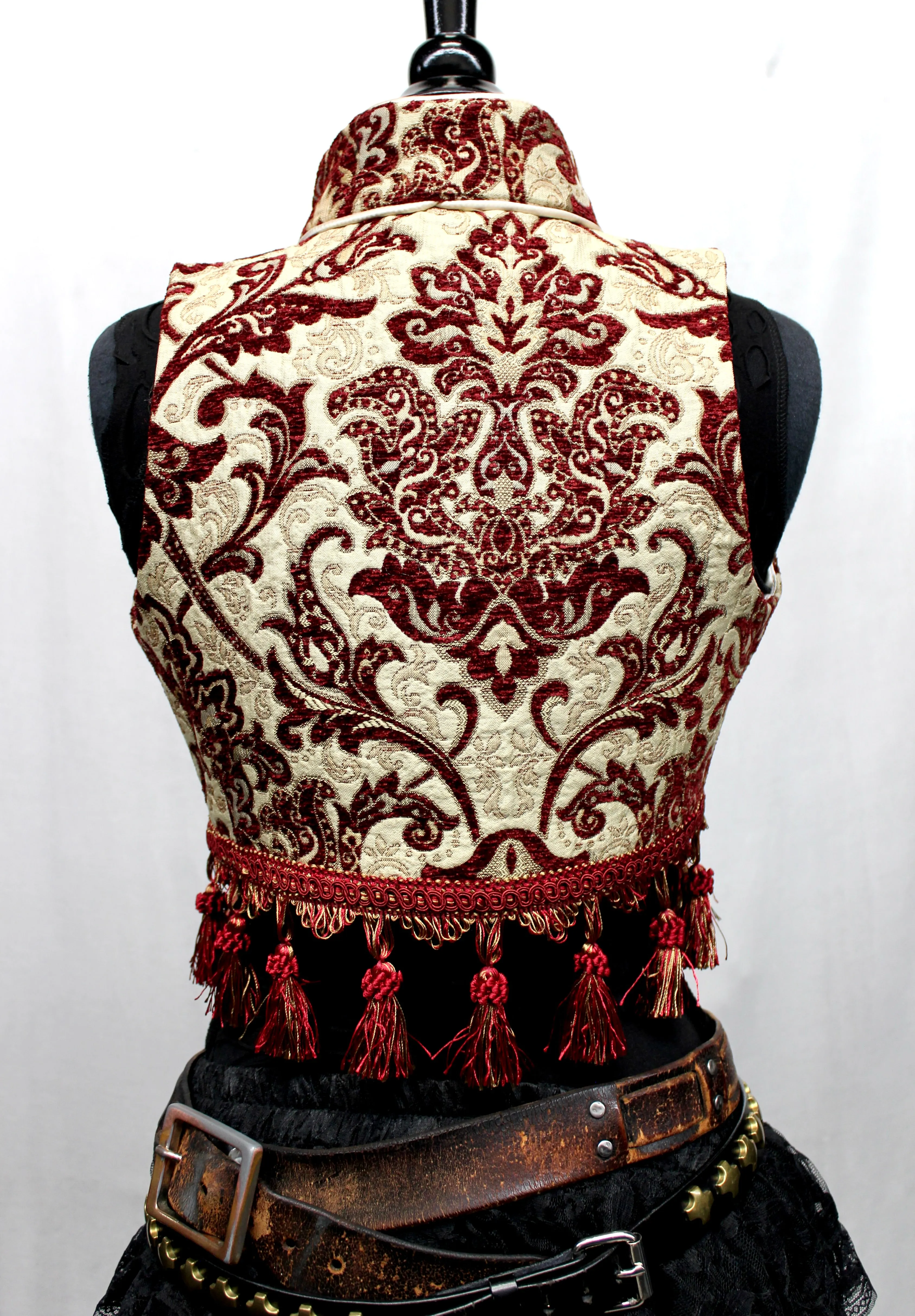 TOREADOR VEST - BURGUNDY/IVORY TAPESTRY